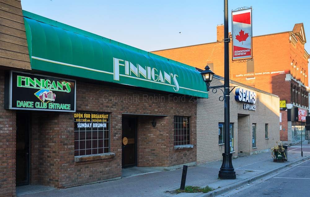 Renfrew, ON